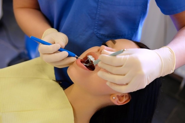 How to find an emergency dentist near me?