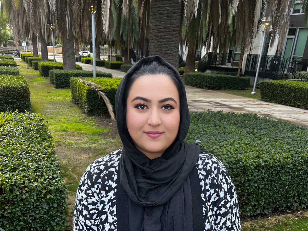 Elaha Azizullah - Coordinadora de recepción de Fab Dental